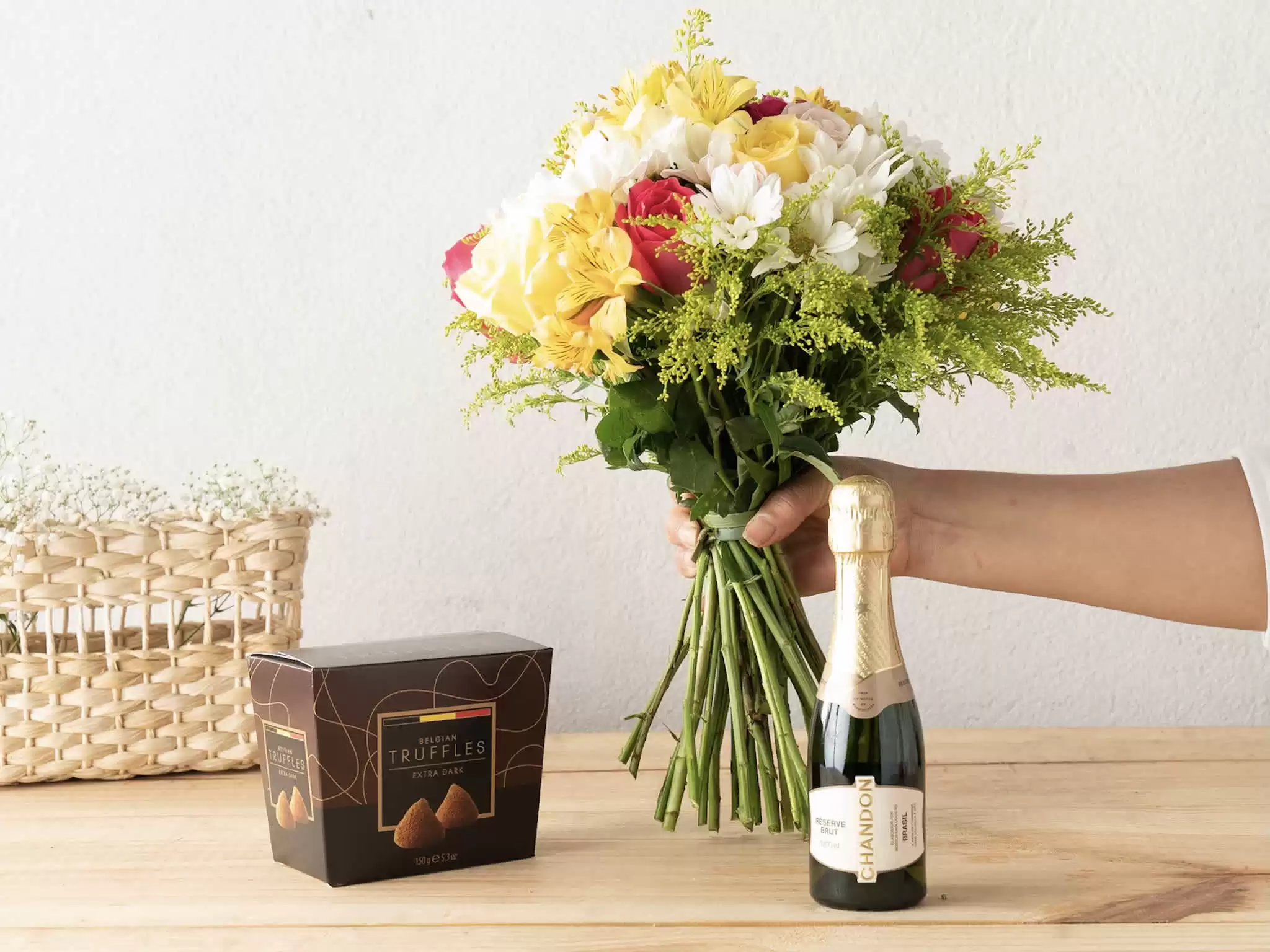 Buque Primavera Trufas E Baby Chandon