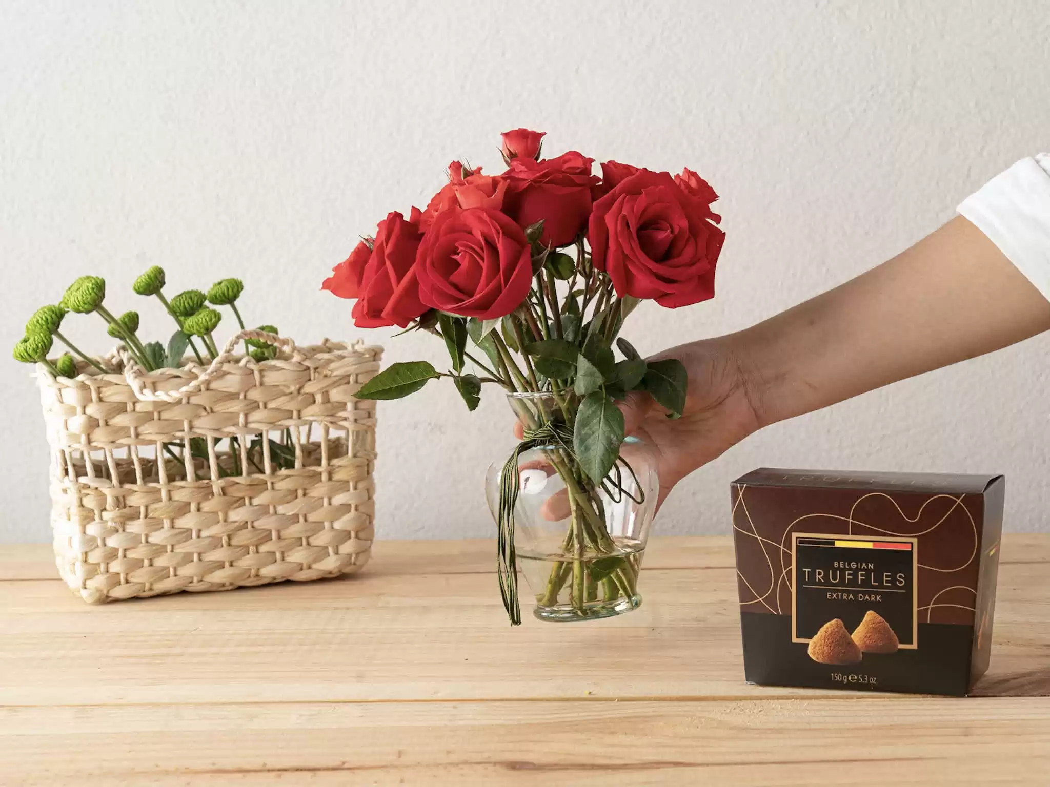 Flor De Canto Vermelho E Trufas Belgas